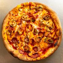 Avasi betyár pizza