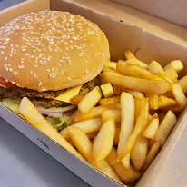 Sajtos, dupla húsos hamburger