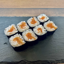 Füstölt lazac maki