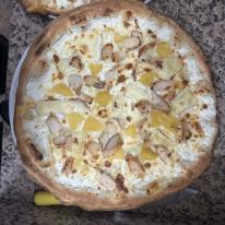 32. Csirkemelles pizza