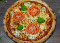 Négysajtos pizza