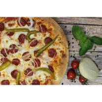 Boston pizza csípős pepperonival