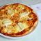 Négysajtos pizza