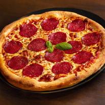 Salami pizza