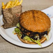 Toldi burger