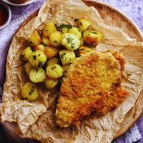 12.10-12.14. főétel: Panko morzsában rántott sertéscombfilé 12.10-12.14. főétel: Panko morzsában rántott sertéscombfilé