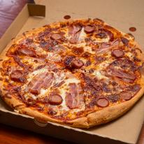 Húsimádó pizza