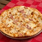 Juhtúrós-csirkés pizza