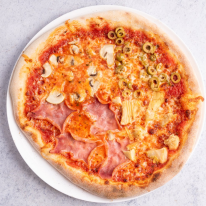 Quattro Stagioni pizza