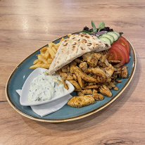 Mediterrán gyros tál