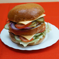Hamburger dupla hússal 
