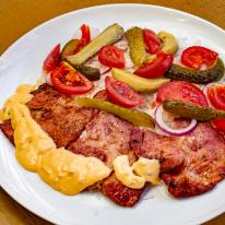 Grill tarjás tál