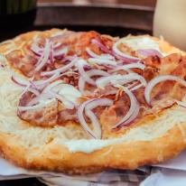 Baconos lángos
