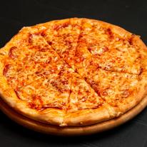 7. Szalámis pizza