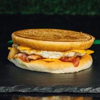 Tojásos-bacon szalonnás toast