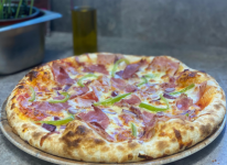 13. Tüzes pizza