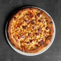 Füstölt pizza