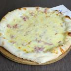 Carbonara pizza