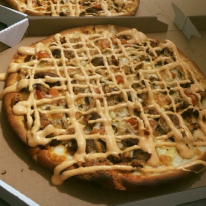 Döner-Kebabos pizza