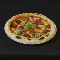 Pokol szalámis pizza Pokol szalámis pizza