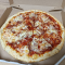 Szalámis pizza