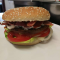Baconos-tarjás burger