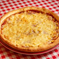 Sonkás-kukoricás pizza