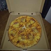 3. Szalámis pizza