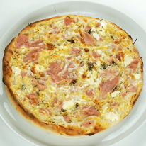 42. Bryndza pizza