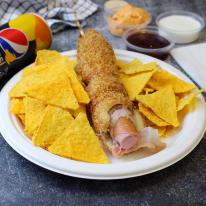 Baconos corn-dog menü