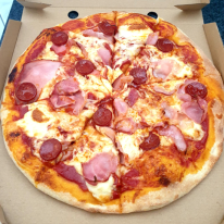 Húsimádó pizza
