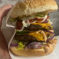 Garden dupla húsos hamburger