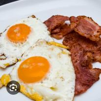 Baconos tükörtojás