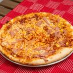 Sonkás-kukoricás pizza