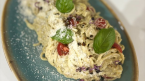 Kemencében sült zöld pestós spagetti
