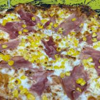 Prosciutto Mais pizza