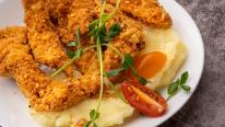 Panko morzsás csirkemellcsíkok párolt jázmin rizzsel