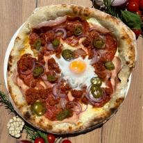 23. Húsimádó pizza