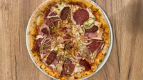 11. Pizza Paraszt