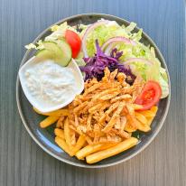 Serpenyős csirke gyros tál