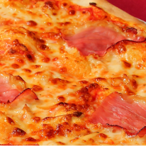 Toszkán sonkás pizza