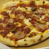 Magyaros pizza